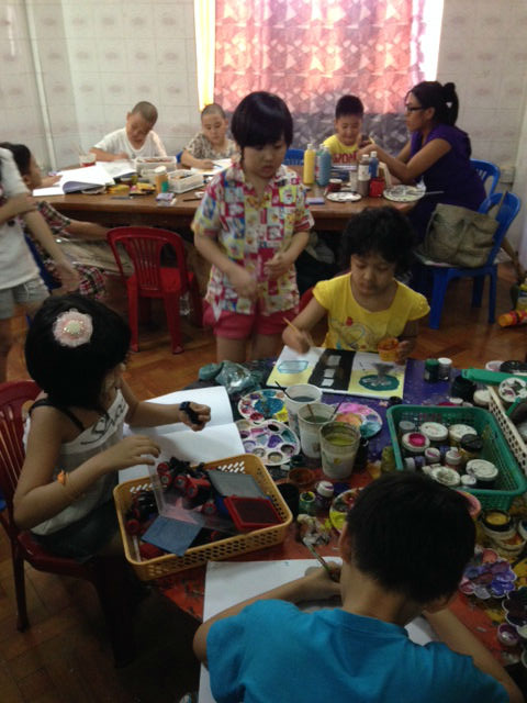 Children doing Art at Atutu Art School